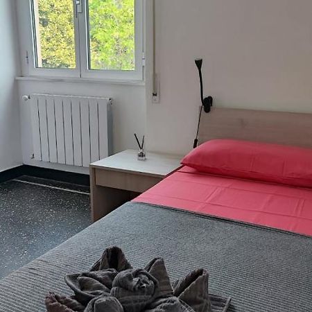 Ostello Le Ville Di Cornigliano By Smart-Home Genua Buitenkant foto